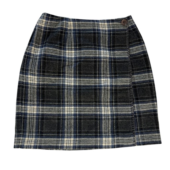 herman geist Dresses & Skirts - Herman Geist Grey Navy Plaid Wool Blend Wrap Mini Skirt Size 4P Petite Vintage